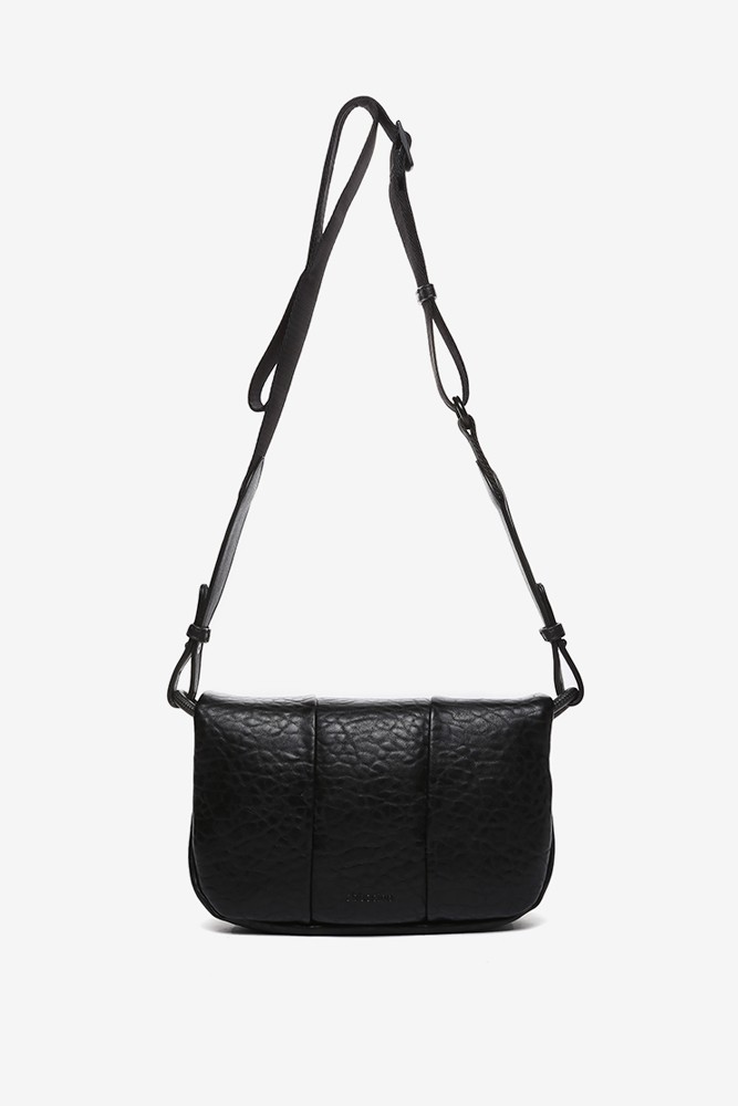 Abbacino Bandolera en materiales reciclados negro Última moda