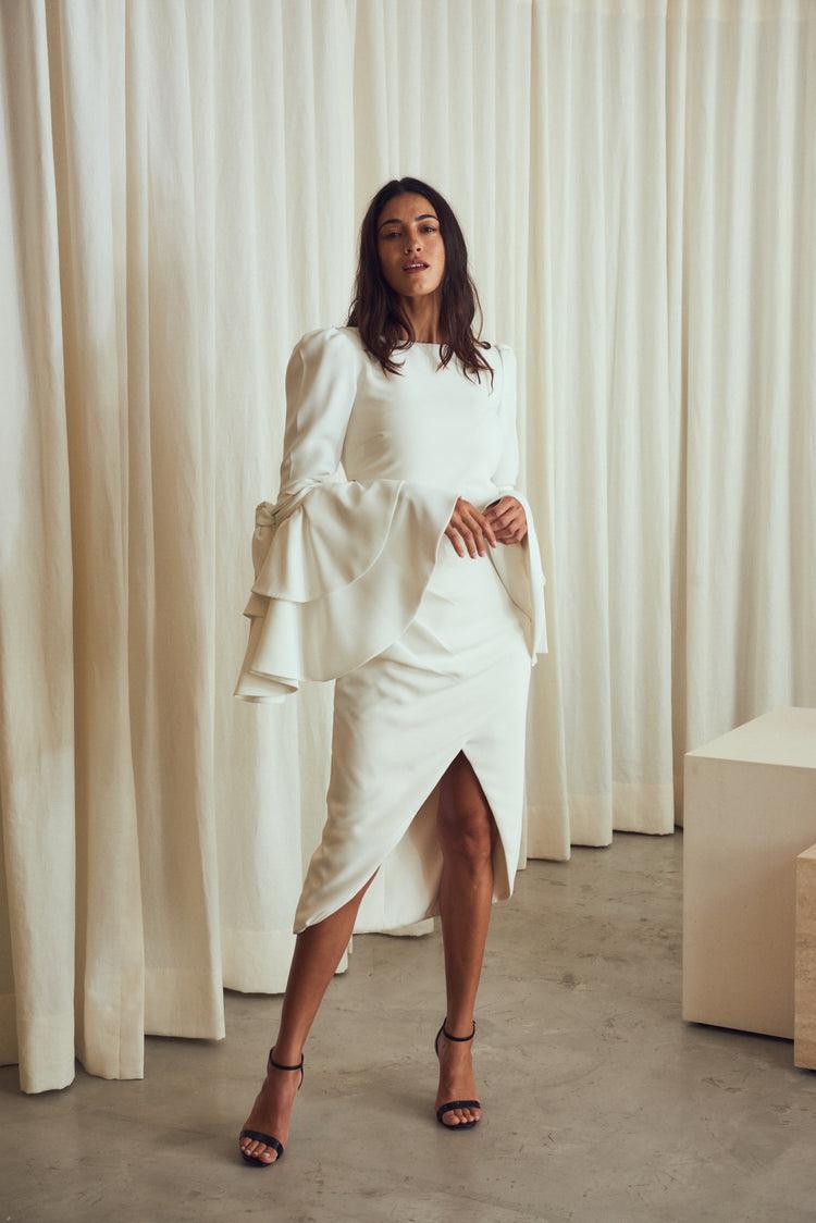 Camille Bogotá White Dress Solo queda un día