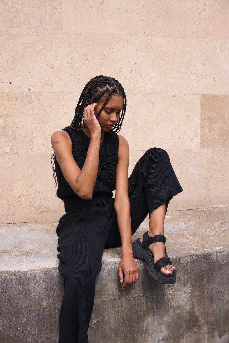 Camille Dubai Black Knitted Top COMPRAR AHORA
