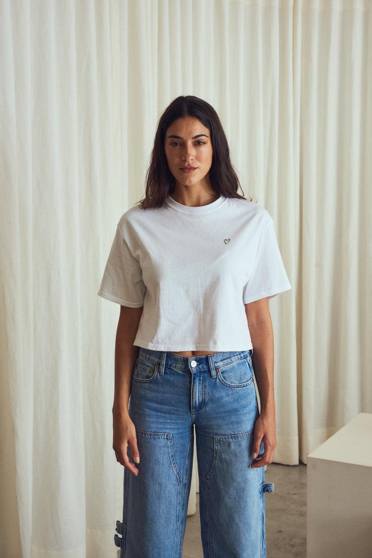 Camille L.A. White Heart Tee Últimos 3 días