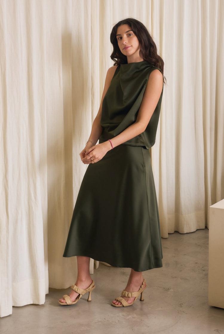 Camille Panama Olive Satin Skirt Promoción por tiempo limitado