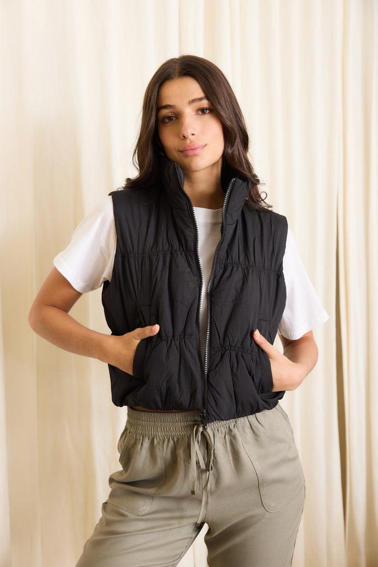 Camille Oslo Black Vest Limitado a 3 días