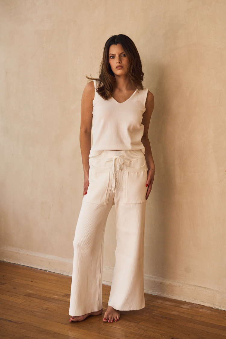 Camille Lisbon White Knitted Pants Último día