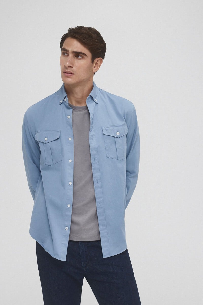 Cortefiel Camisa gabardina lisa dos bolsillos