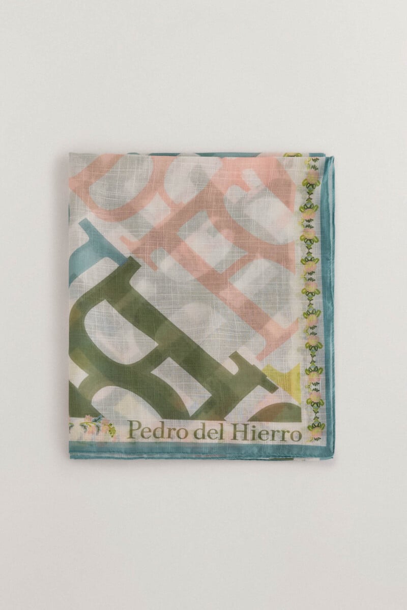 Cortefiel Chal rectangular con estampado de logo