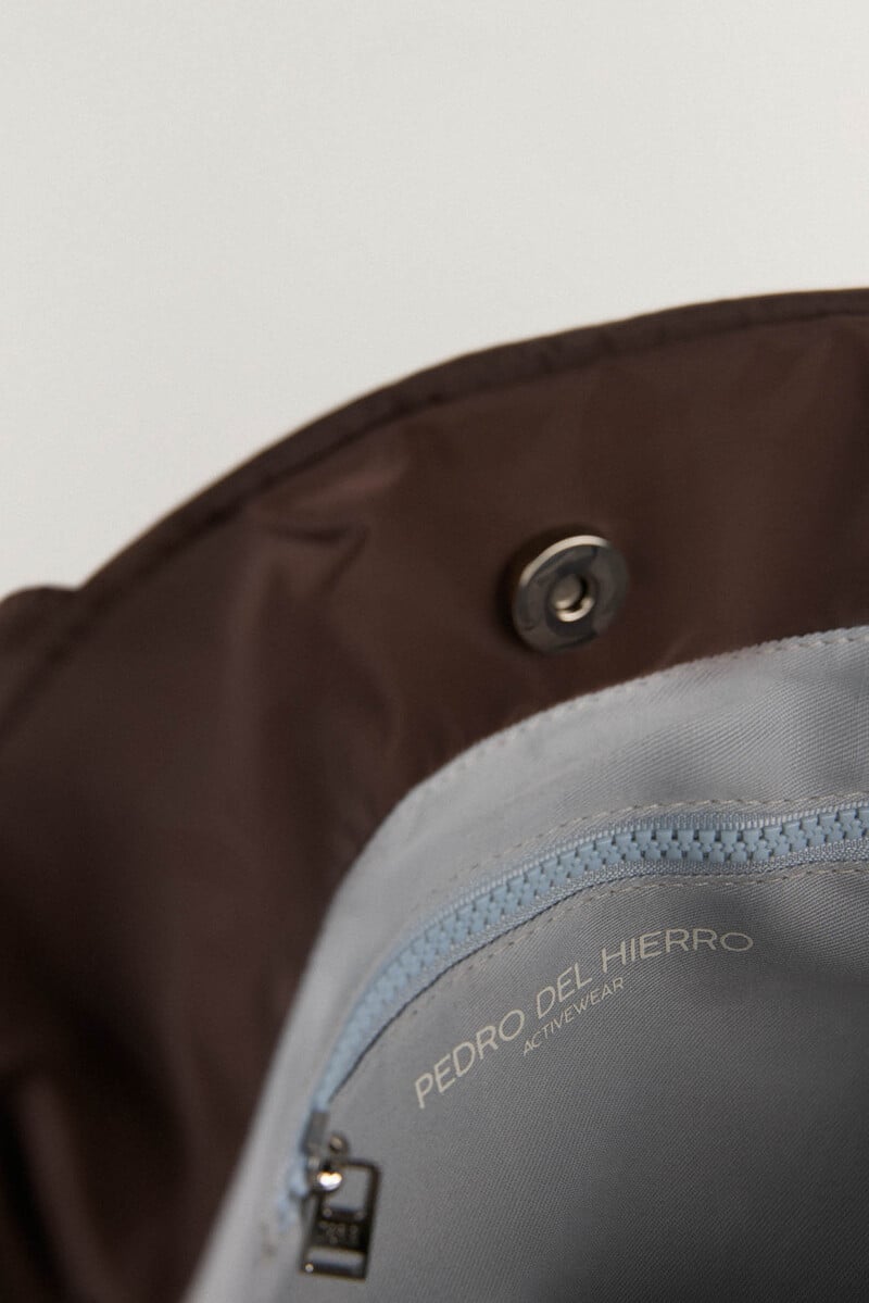 Cortefiel Bolso nylon activewear bag Outlet