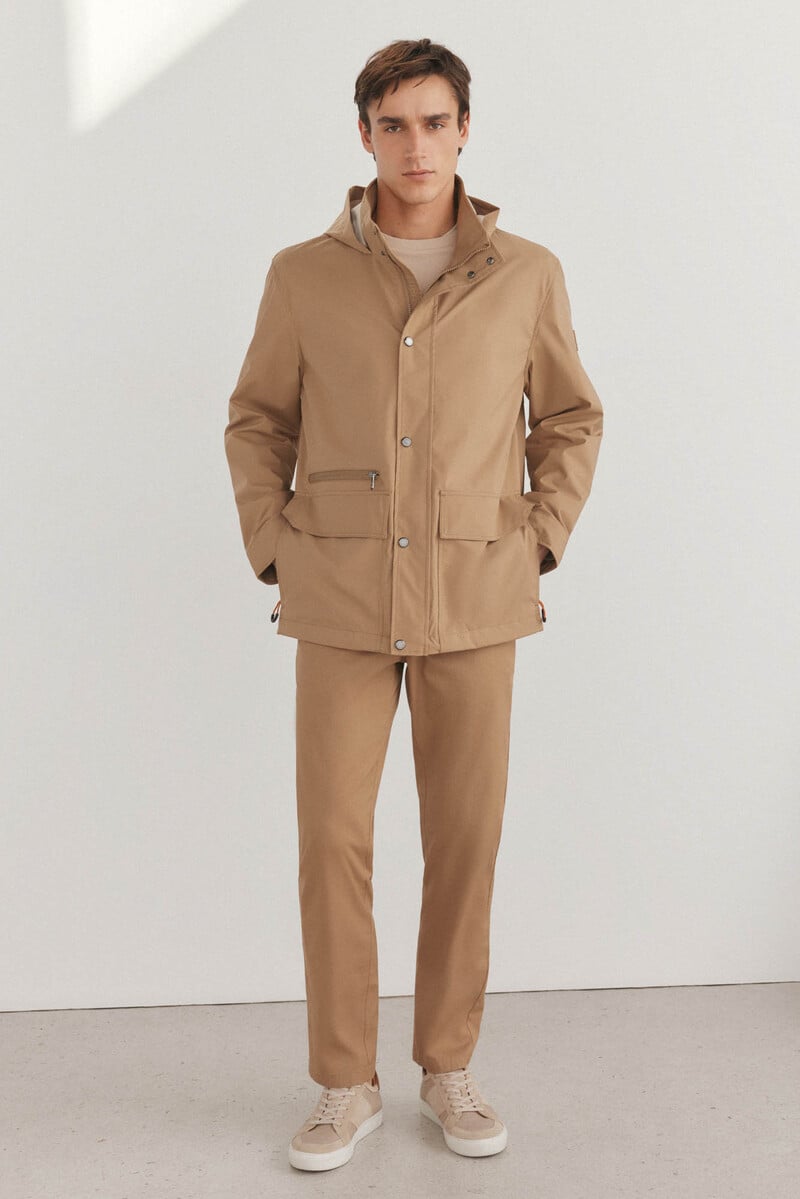 Cortefiel Parka ligera capucha Venta caliente