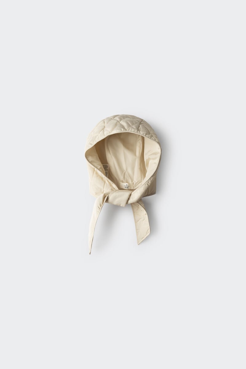 Cortefiel Gorro nylon niña Última moda