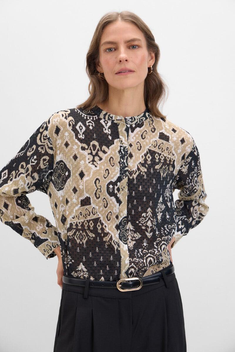 Cortefiel Blusa estampada tejido textura Descuentos del mes