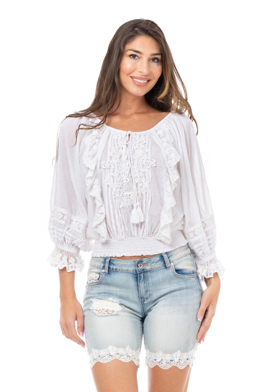 peace&love by calao BLUSA CORTA CON CUELLO BARCO AJUSTABLE CON CORDON Última moda