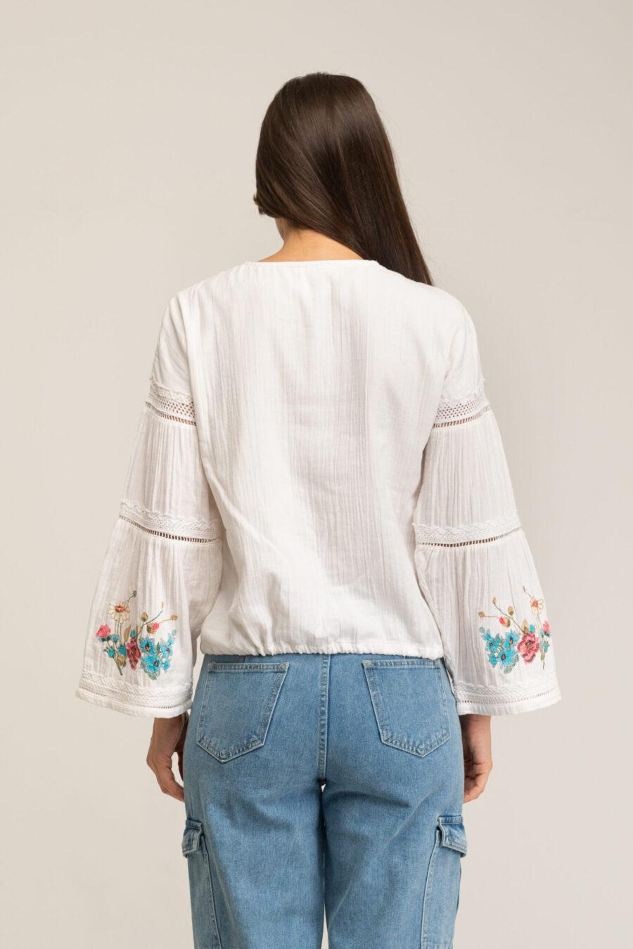 peace&love by calao BLUSA LISA BORDADA PR3092B Solo queda un día