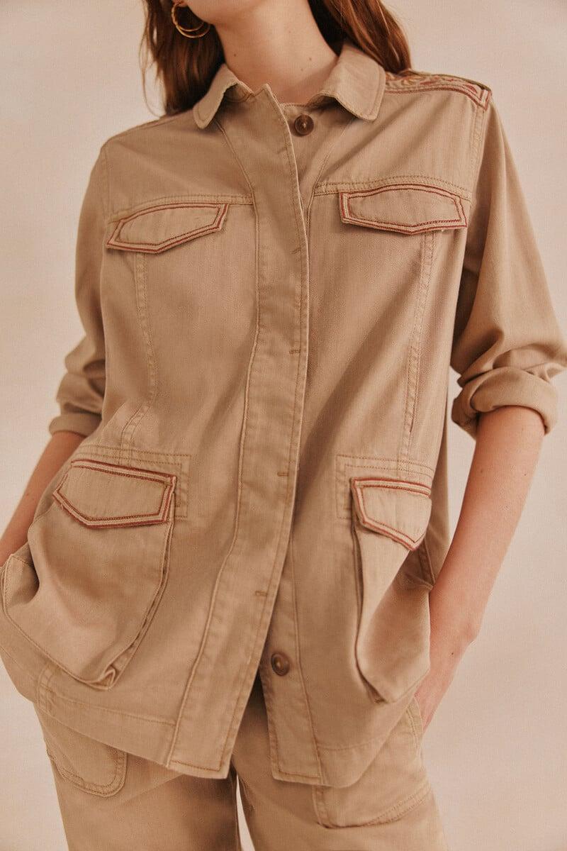 pedro del hierro Ediana. Chaqueta bordada