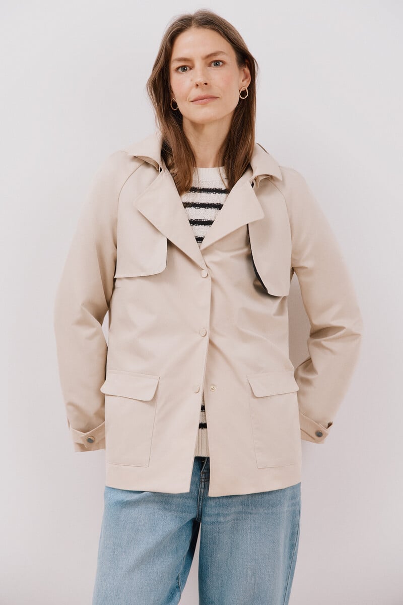 pedro del hierro Gabardina corta con vuelo Ventas relámpago