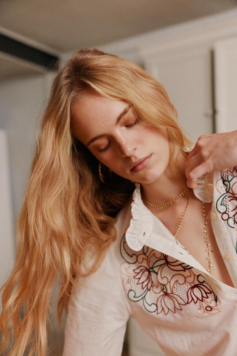 pedro del hierro Casilda. Blusa bordada