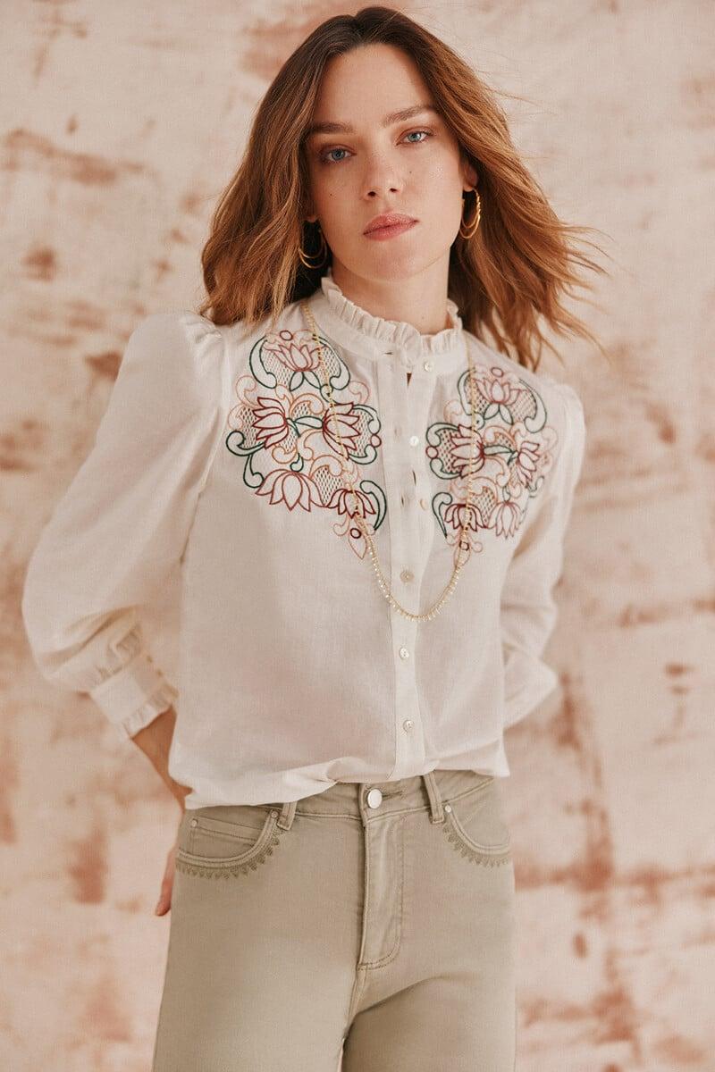 pedro del hierro Casilda. Blusa bordada 2025
