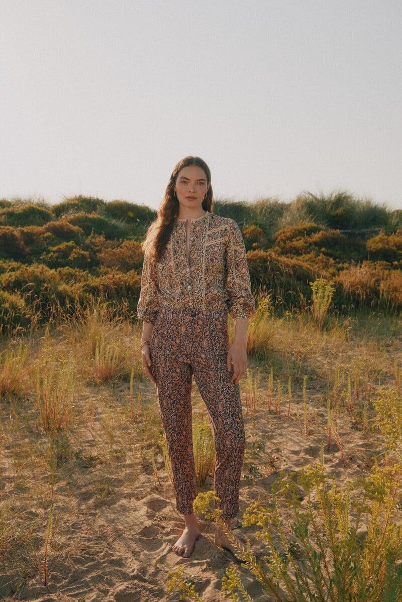pedro del hierro Pía. Pantalón de pana estampado