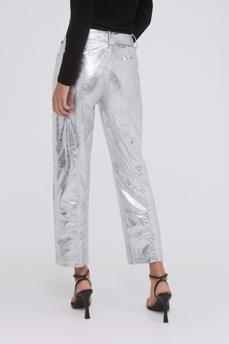 pedro del hierro Pantalón PU metalizado cortes Descuento