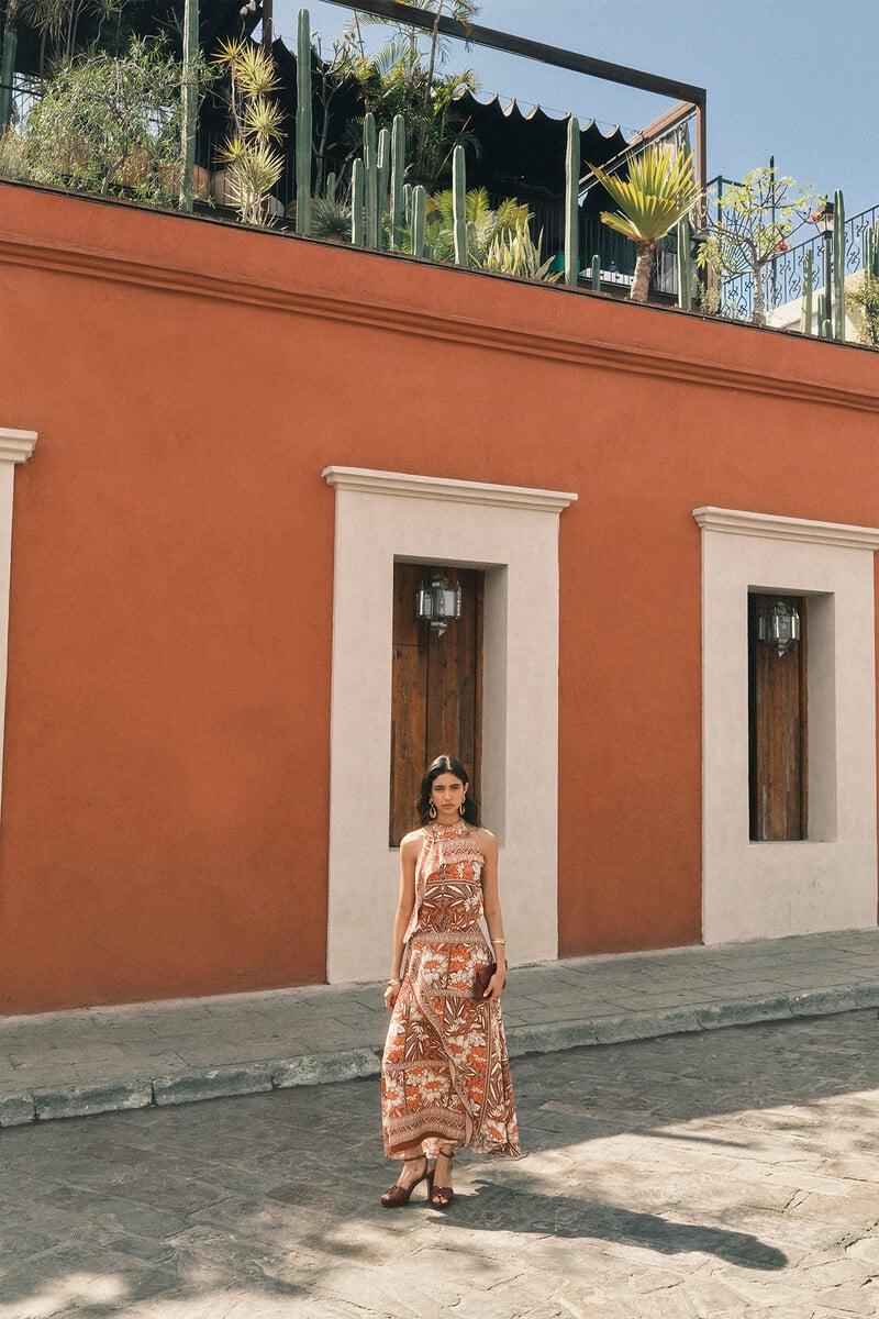 pedro del hierro Raina. Falda larga