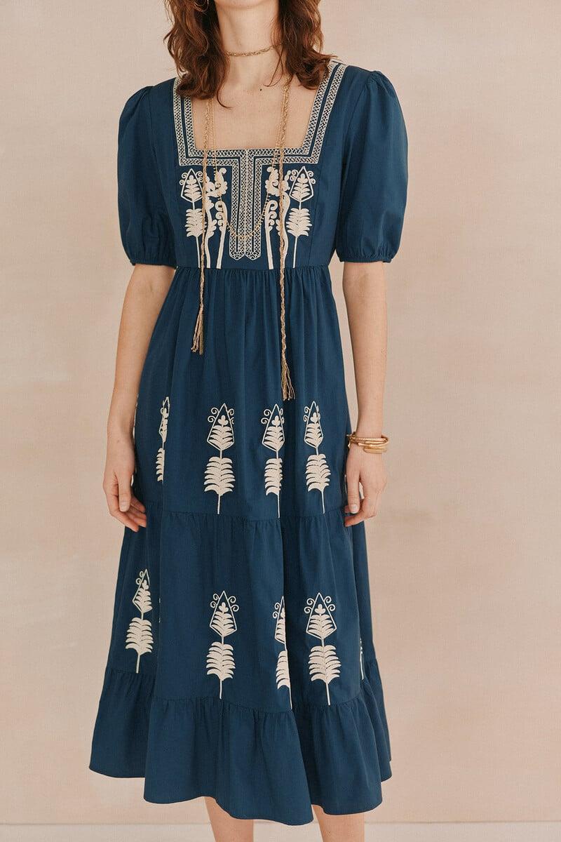 pedro del hierro Amelia. Vestido bordado Ahorra y exporta
