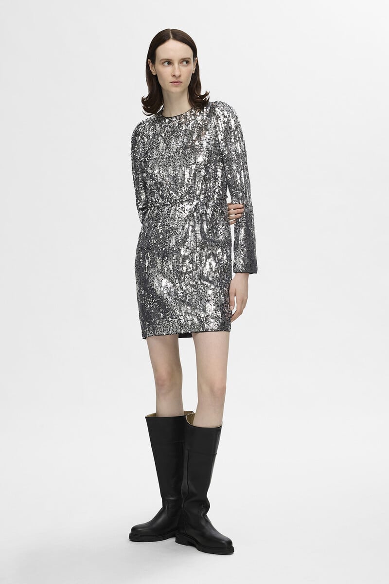 pedro del hierro Vestido corto de lentejuelas confeccionado con materiales reciclados