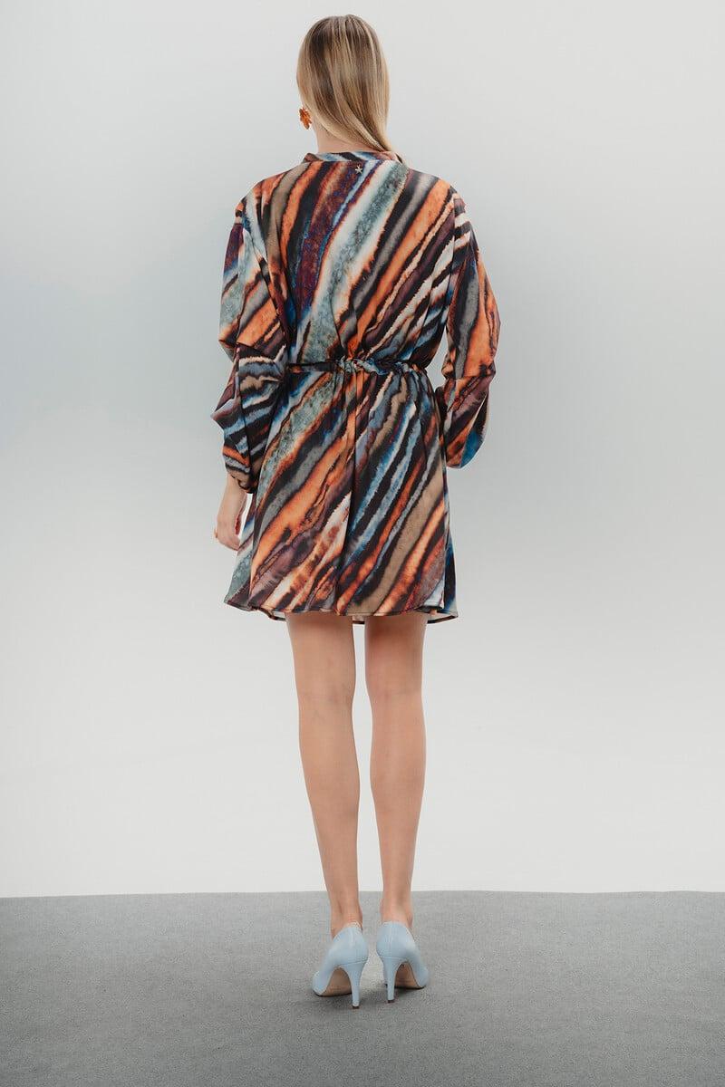 pedro del hierro Vestido corto de manga larga Madrid Descuento
