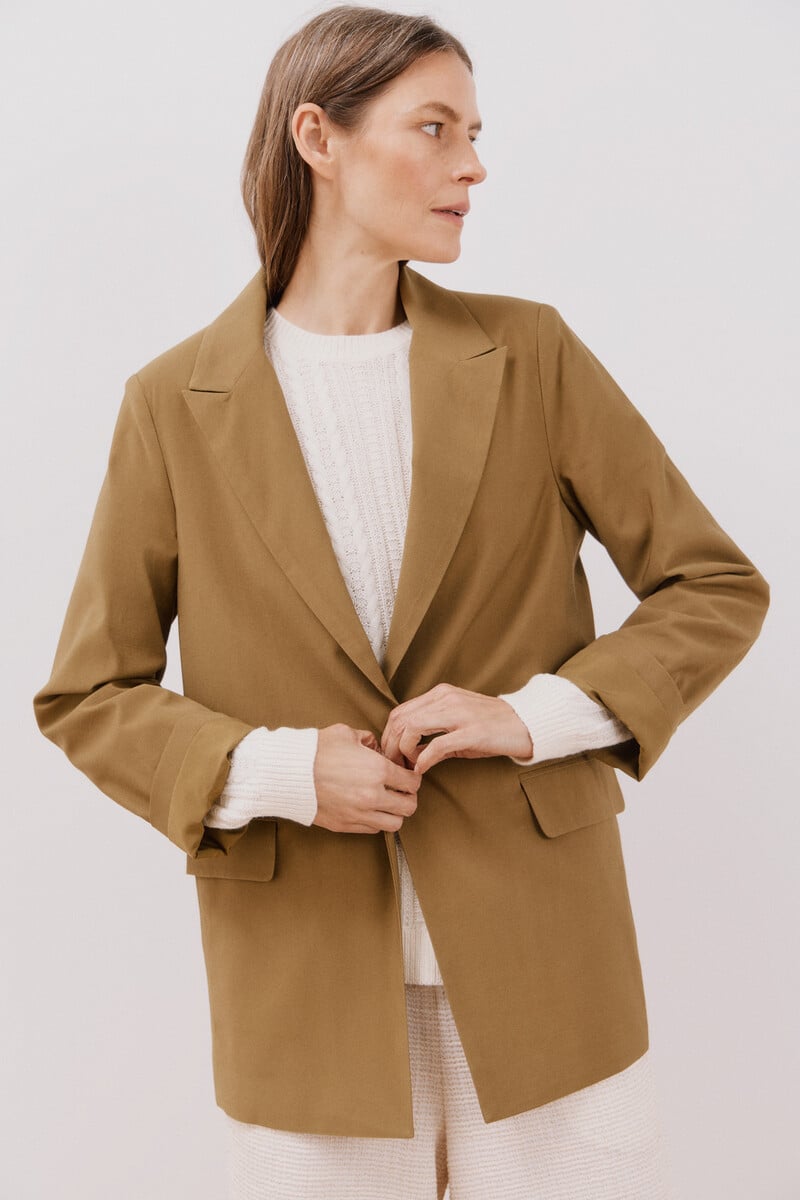 pedro del hierro Blazer ligera Última moda