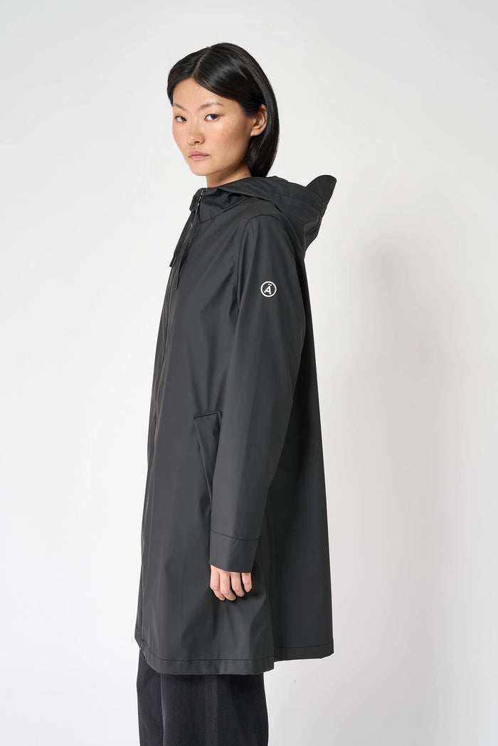 tantä rainwear Nuovola Black Última moda