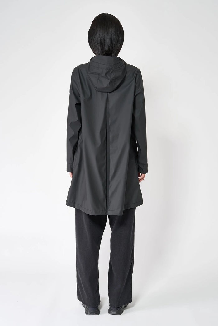 tantä rainwear Nuovola Black Última moda