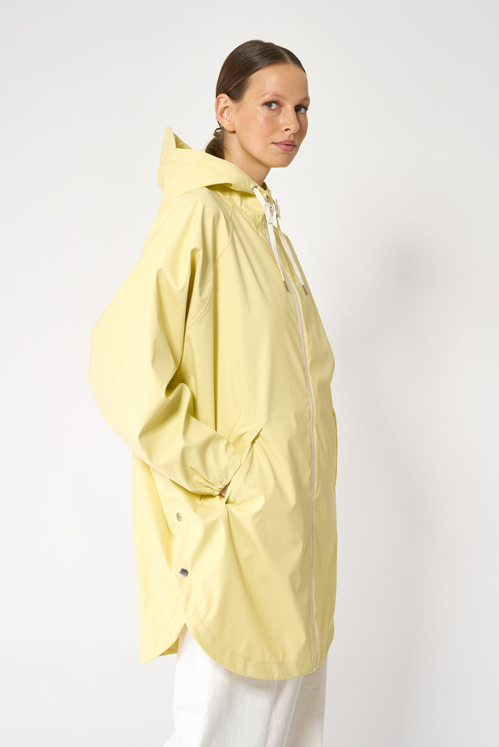 tantä rainwear Sky Pale Banana En oferta
