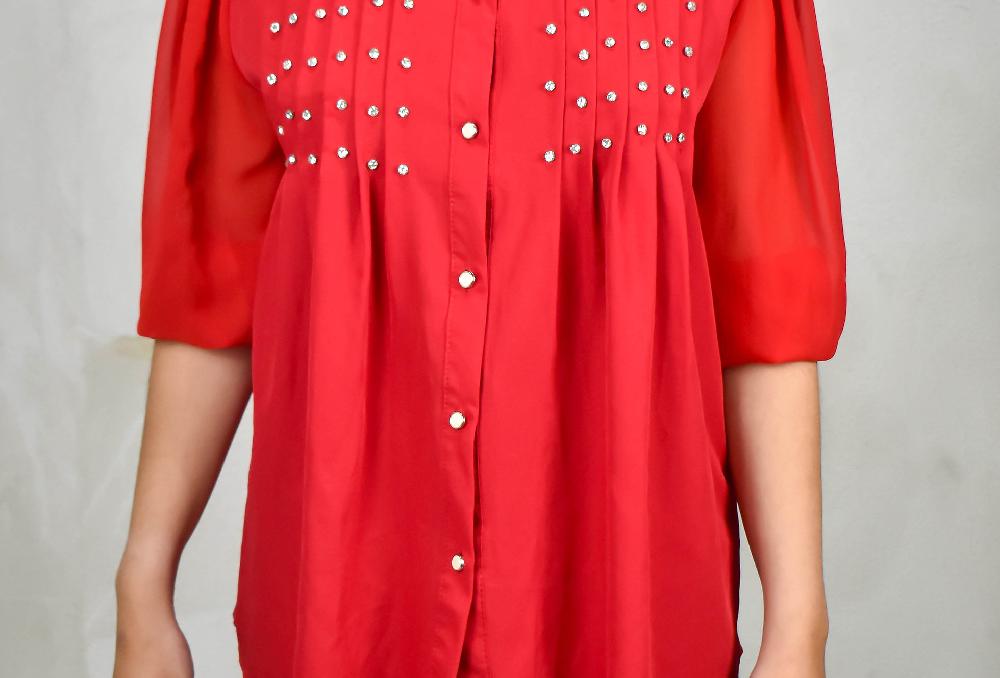 The New Black MC ROJA CON CRISTALES SUPERIORES The New Black MC ROJA CON CRISTALES SUPERIORES
