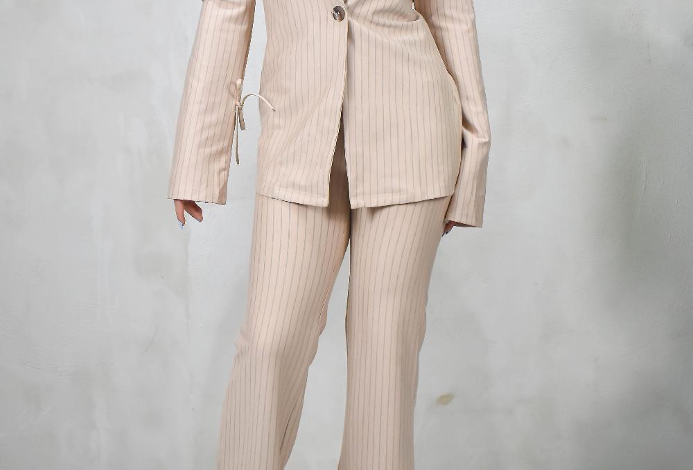 The New Black HI RISE WIDE LEG BEIGE LINEAL En oferta