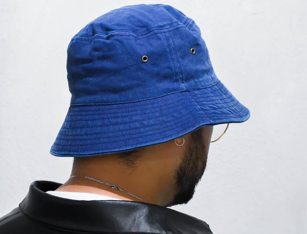 The New Black bucket hat blue denim ÚLTIMAS EDICIONES