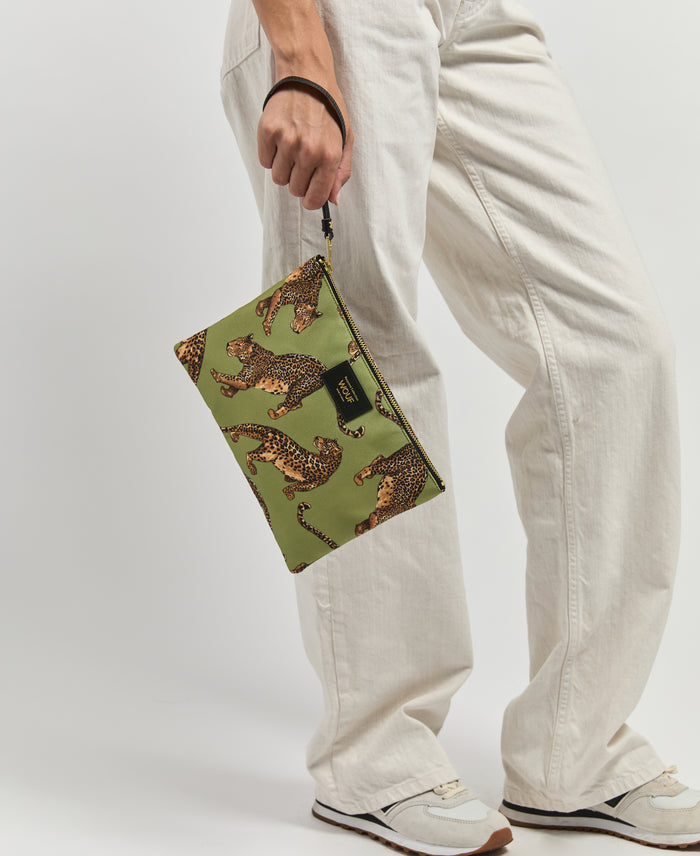 wouf Olive Leopard XL Pouch Bag Ahorra y exporta