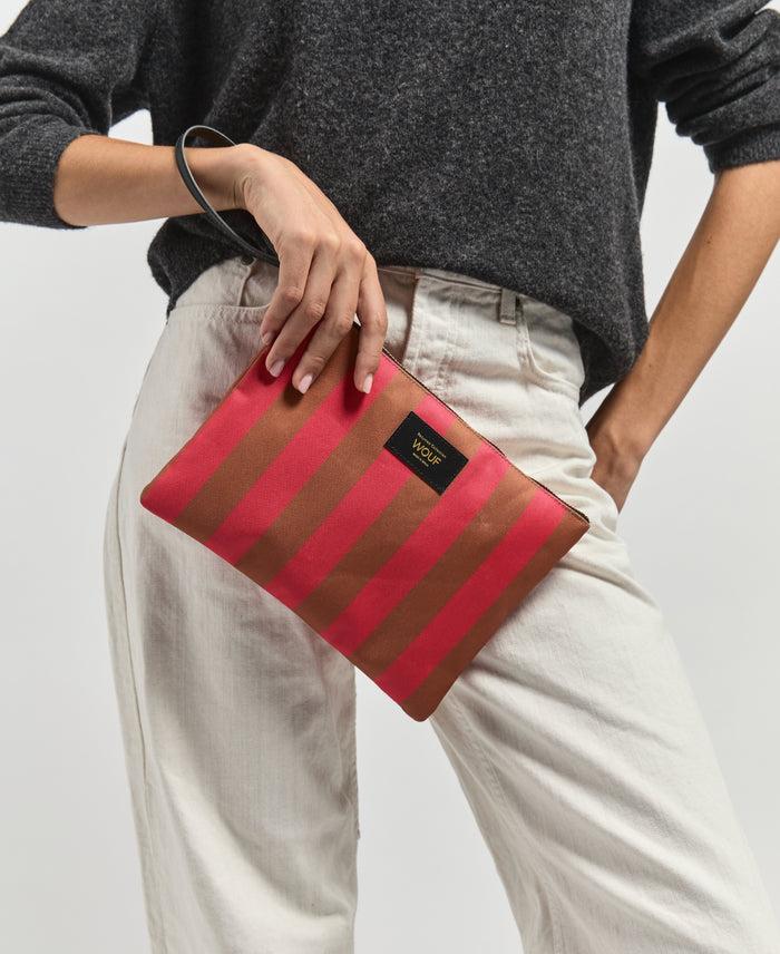 wouf Pat XL Pouch Bag Últimos 2 días