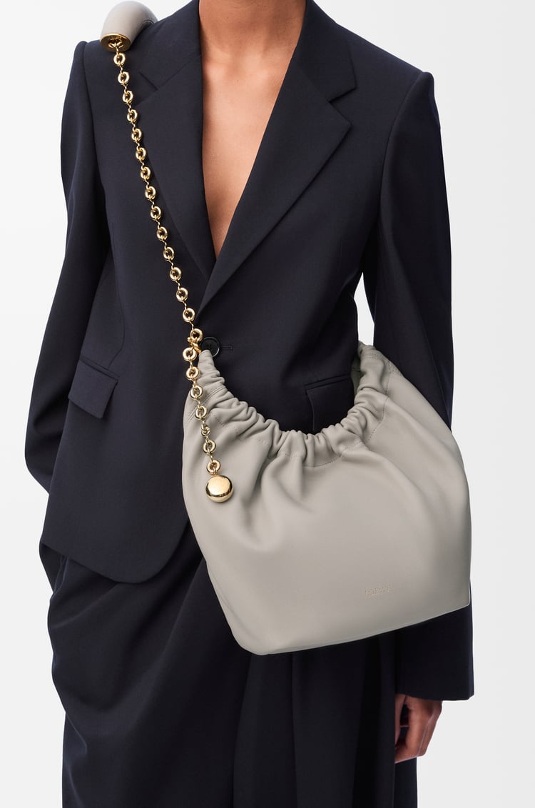 Loewe Small Squeeze bag in mellow nappa lambskin 11 Colours Promoción trimestral