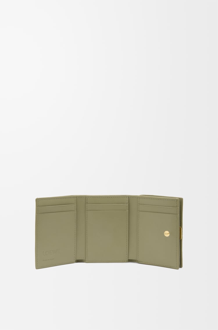 Loewe Puffer Anagram trifold wallet in shiny nappa calfskin 5 Colours Solo queda un día