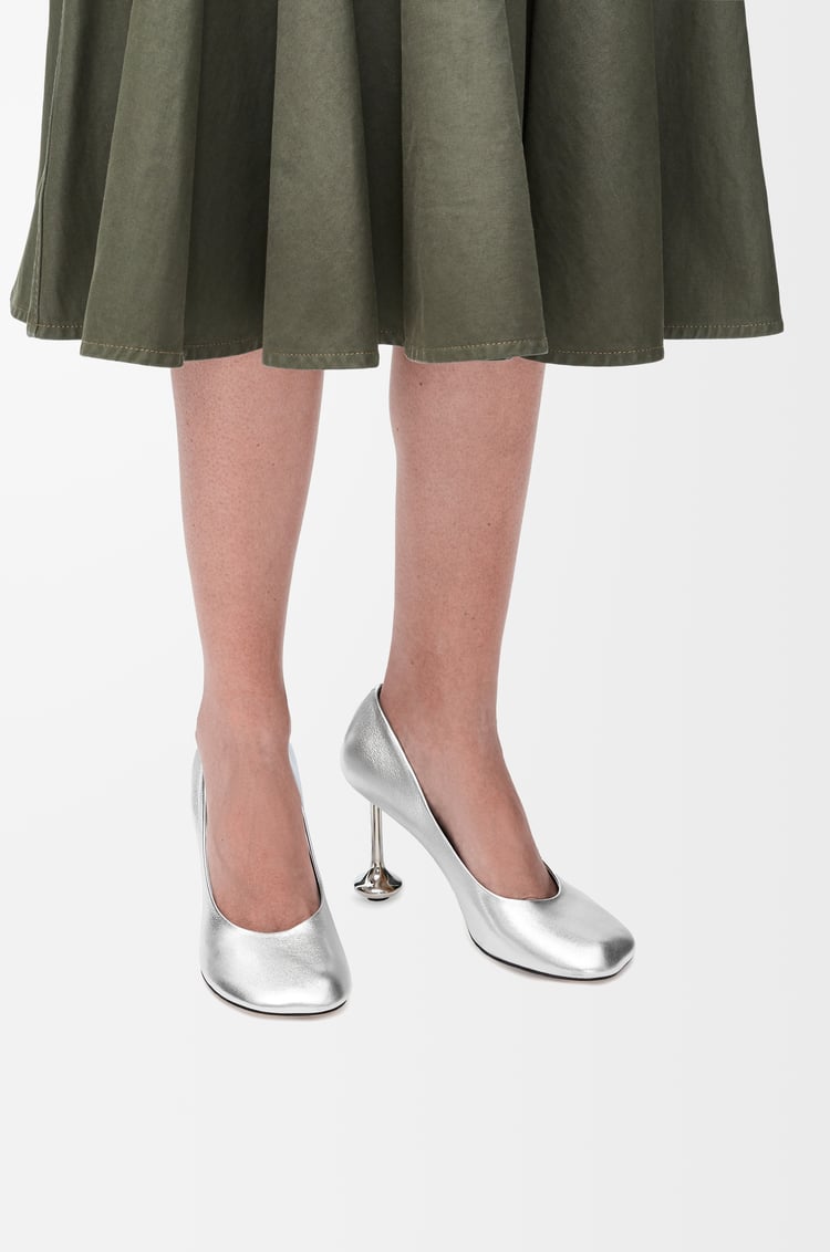Loewe Toy pump in laminated lambskin 1 Colours Grandes descuentos