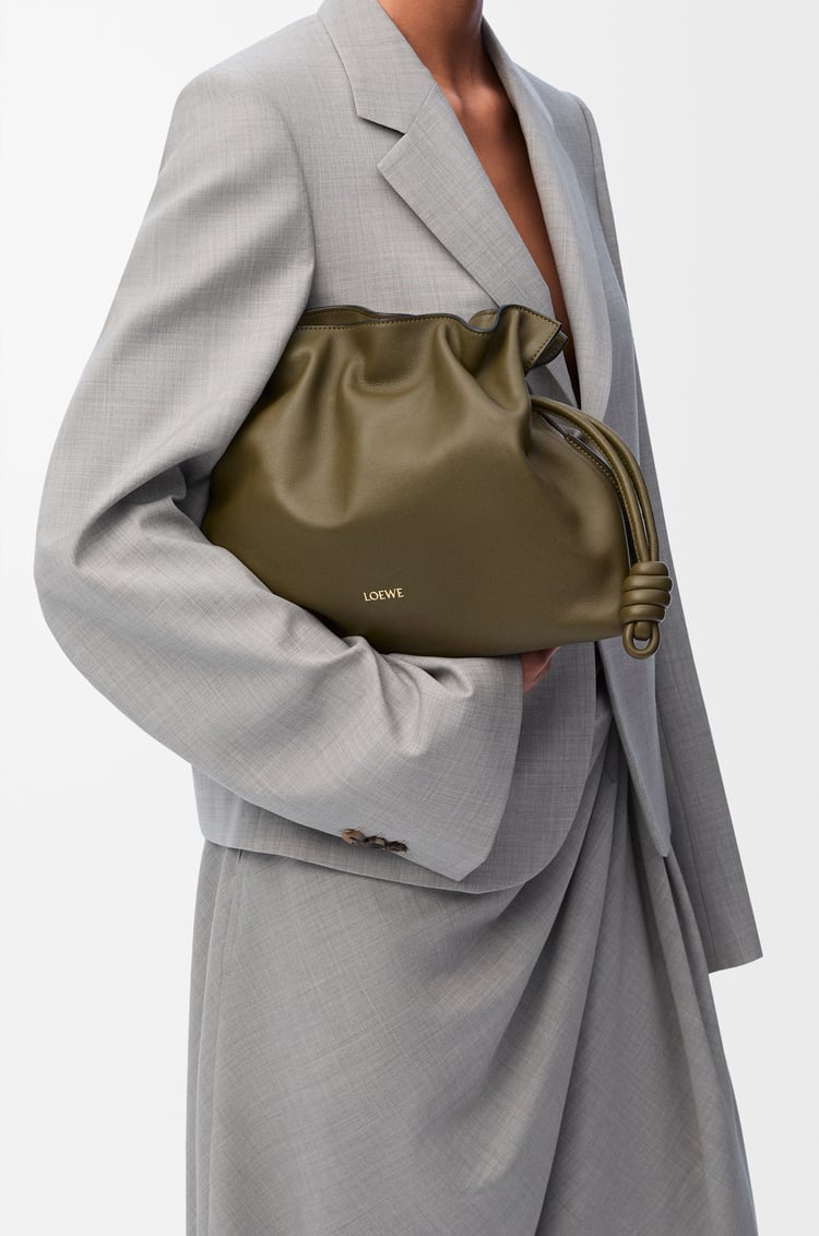 Loewe Medium Flamenco clutch in nappa calfskin 10 Colours Mejor oferta