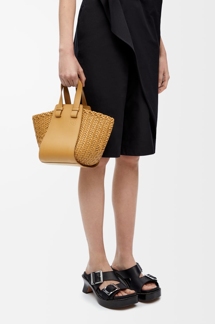 Loewe Compact Hammock bag in calfskin 3 Colours Liquidación