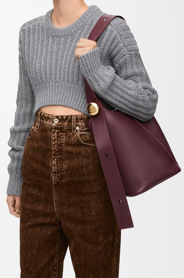 Loewe Medium Pebble bucket in smooth calfskin 7 Colours Tienda