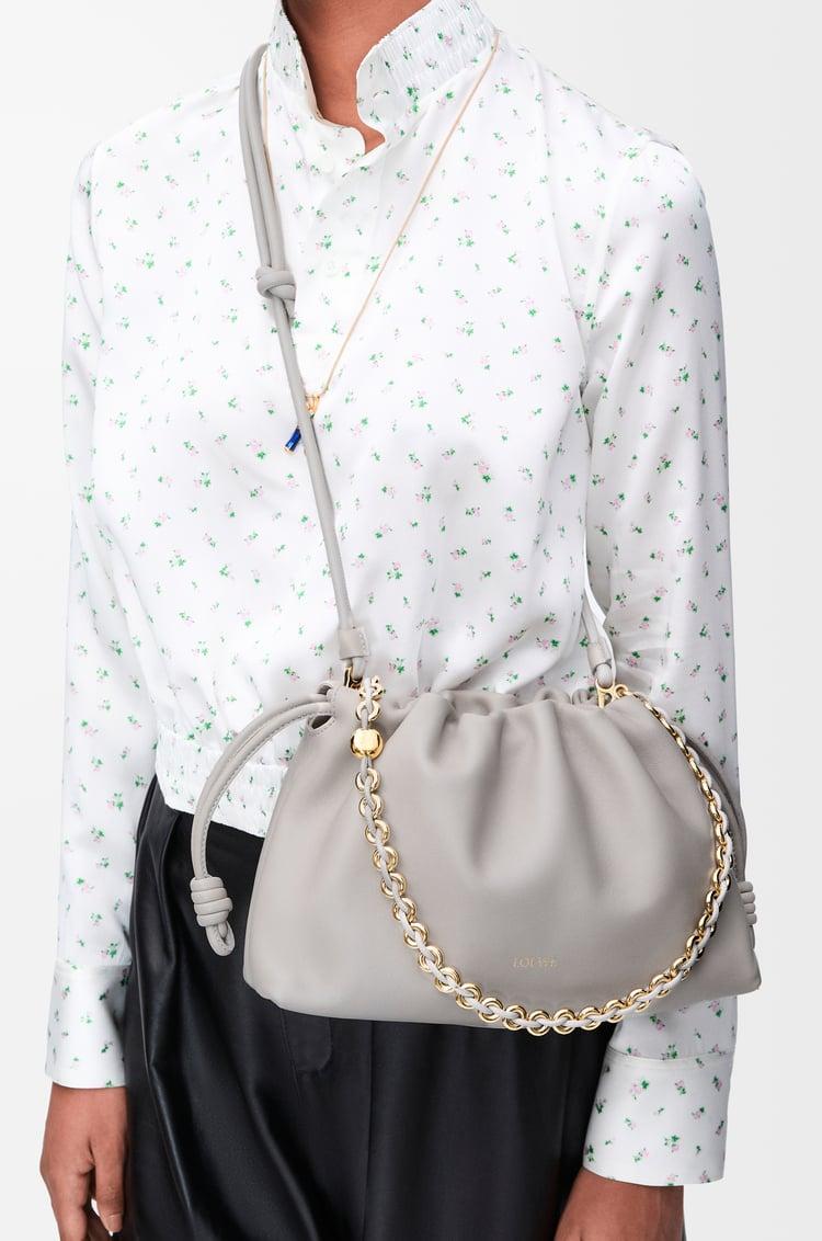 Loewe Medium Flamenco purse in mellow nappa lambskin 15 Colours Últimos 2 días