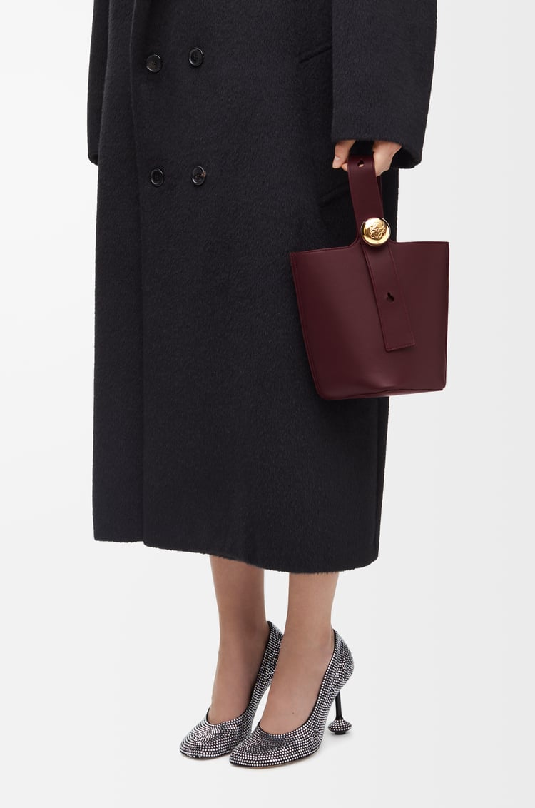 Loewe Mini Pebble bucket in smooth calfskin 11 Colours Gran oferta