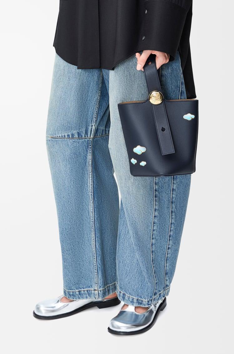 Loewe Mini Pebble bucket in nappa calfskin 1 Colours Descuento