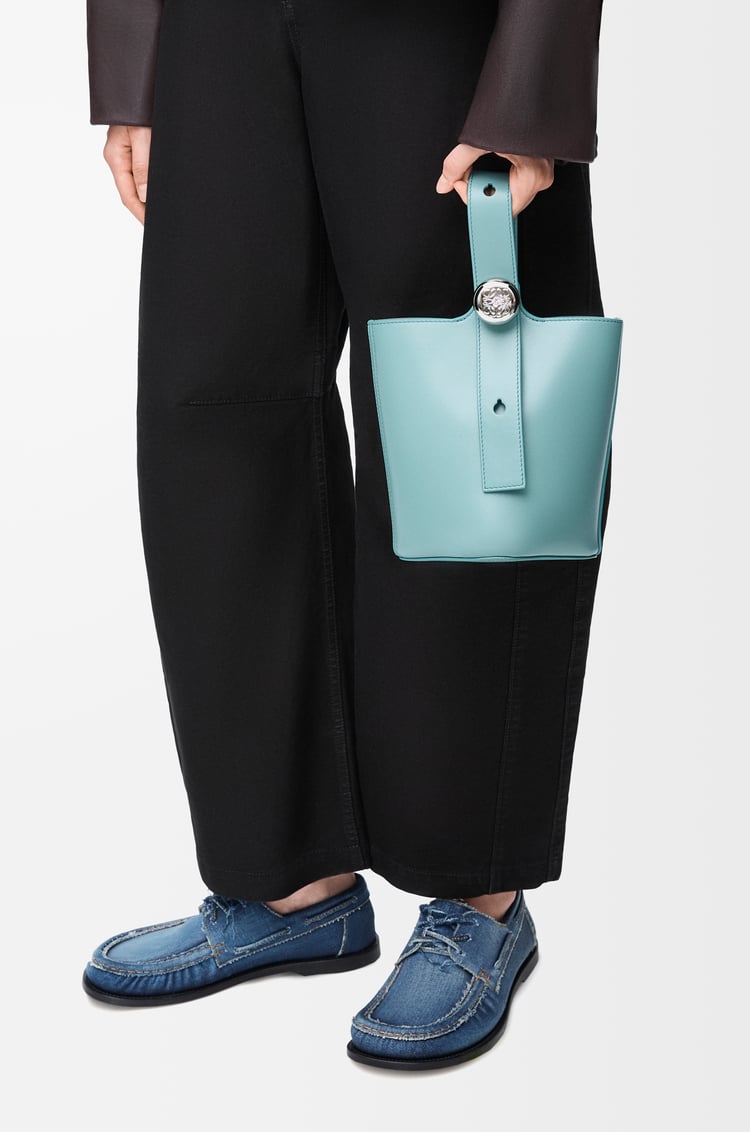Loewe Mini Pebble bucket in smooth calfskin 11 Colours Superdescuento