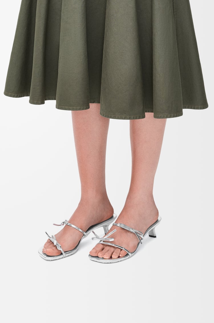 Loewe Petal sandal in metallic calfskin 1 Colours Limitado a 3 días