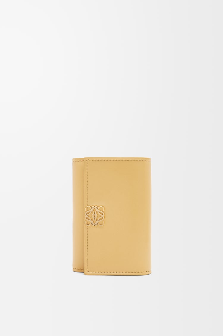 Loewe Puffer Anagram small vertical wallet in shiny nappa calfskin 5 Colours Rebajas