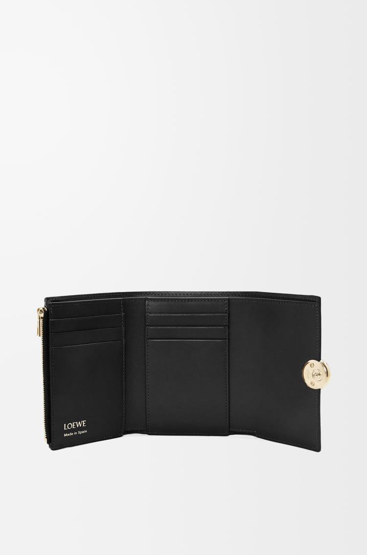 Loewe Pebble small vertical wallet in shiny nappa calfskin 9 Colours Promoción por tiempo limitado