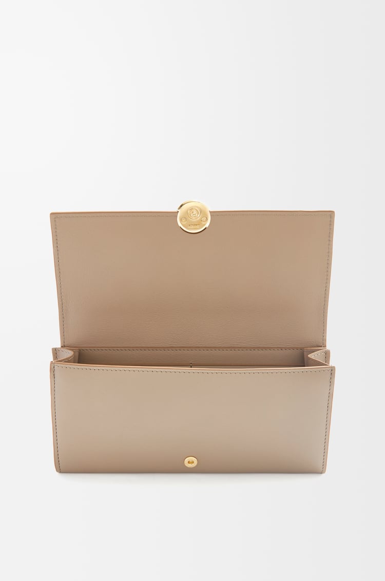Loewe Pebble continental wallet in shiny nappa calfskin 5 Colours Descuentos del mes