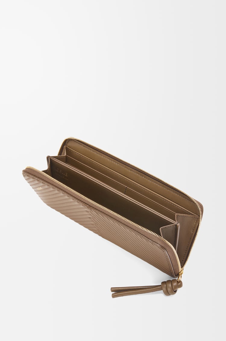Loewe Knot zip around wallet in shiny nappa calfskin 2 Colours Descuento por venta flash