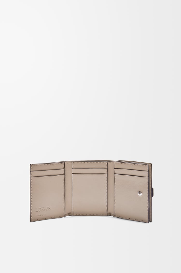 Loewe Trifold wallet in soft grained calfskin 1 Colours Tienda